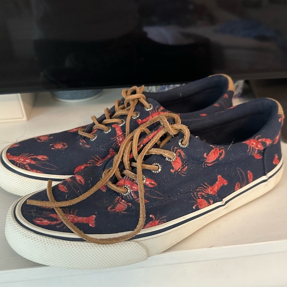 Men’s pair of sperry shoes with print - Picture 3 of 3